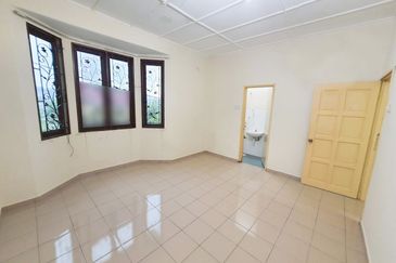 Taman Saujana Puchong