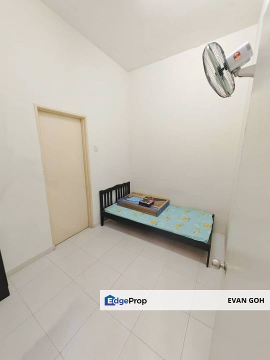 Lake Residence Taman Putra Perdana Townhouse for Sale Ground Floor, Selangor, Puchong