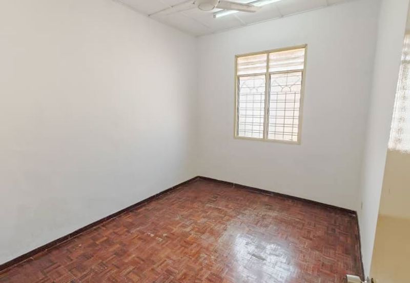 Taman Saujana Puchong