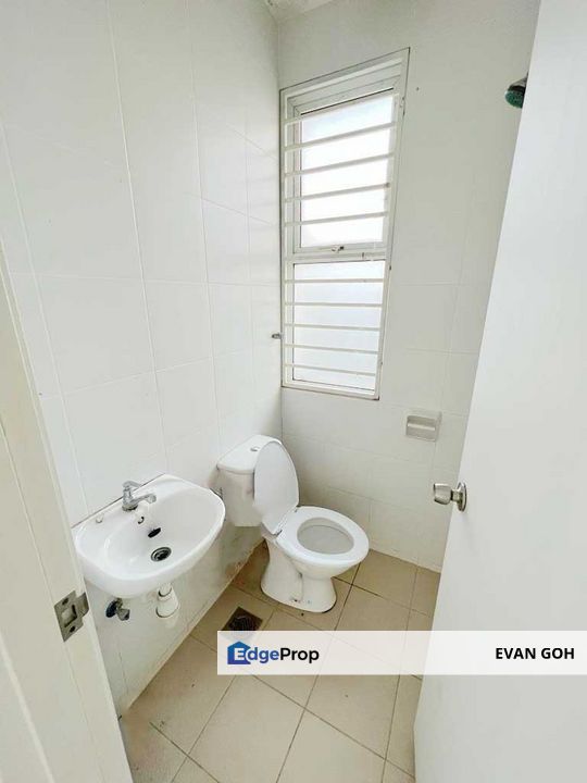 Taman Meranti Aman Puchong Freehold Laman Bayu Townhouse for Sale, Selangor, Puchong