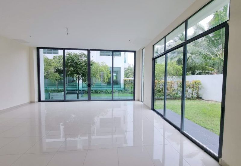 Taman Nusaputra Timur