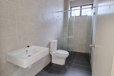 Taman Nusaputra Timur