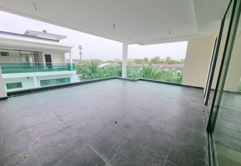 Taman Nusaputra Timur