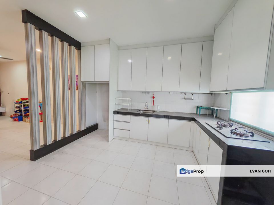Lake Residence, Taman Putra Perdana Puchong Townhouse for Sale 22x80 (Upper), Selangor, Puchong