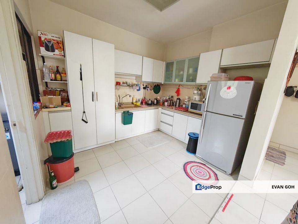 Avilla Apartment Puchong for Sale Corner, Selangor, Puchong