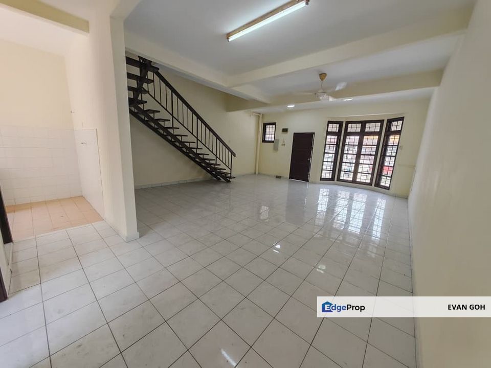 Taman Saujana Puchong 2 Storey Terrace for Sale 20x65, Selangor, Puchong South