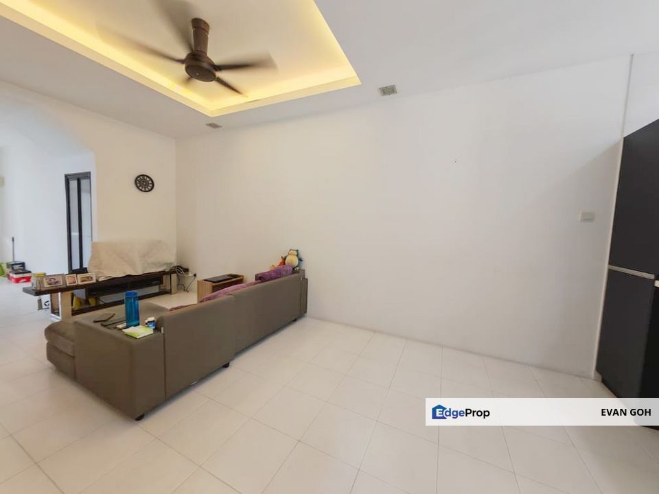The Lake Residence Taman Putra Perdana Puchong Townhouse for Sale 22x80 Renovated, Selangor, Puchong