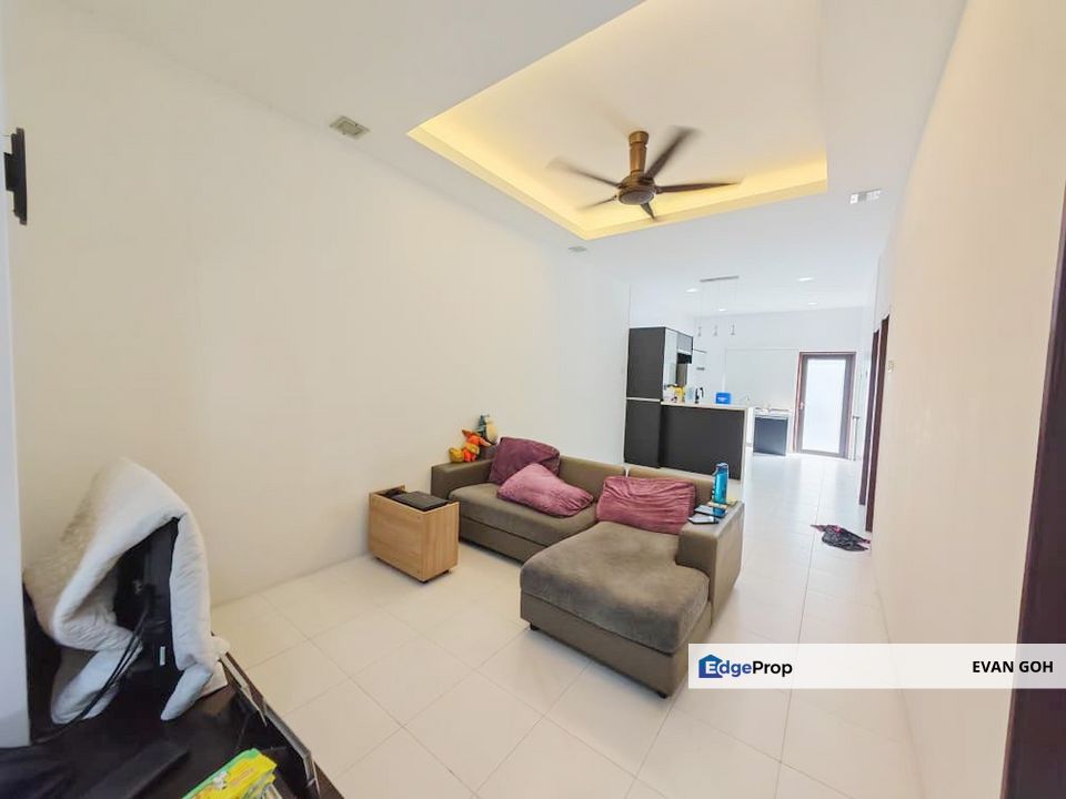 The Lake Residence Taman Putra Perdana Puchong Townhouse for Sale 22x80 Renovated, Selangor, Puchong