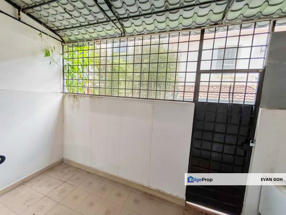 Taman Saujana Puchong 2 Storey Terrace for Sale Renovated 20x70, Selangor, Puchong