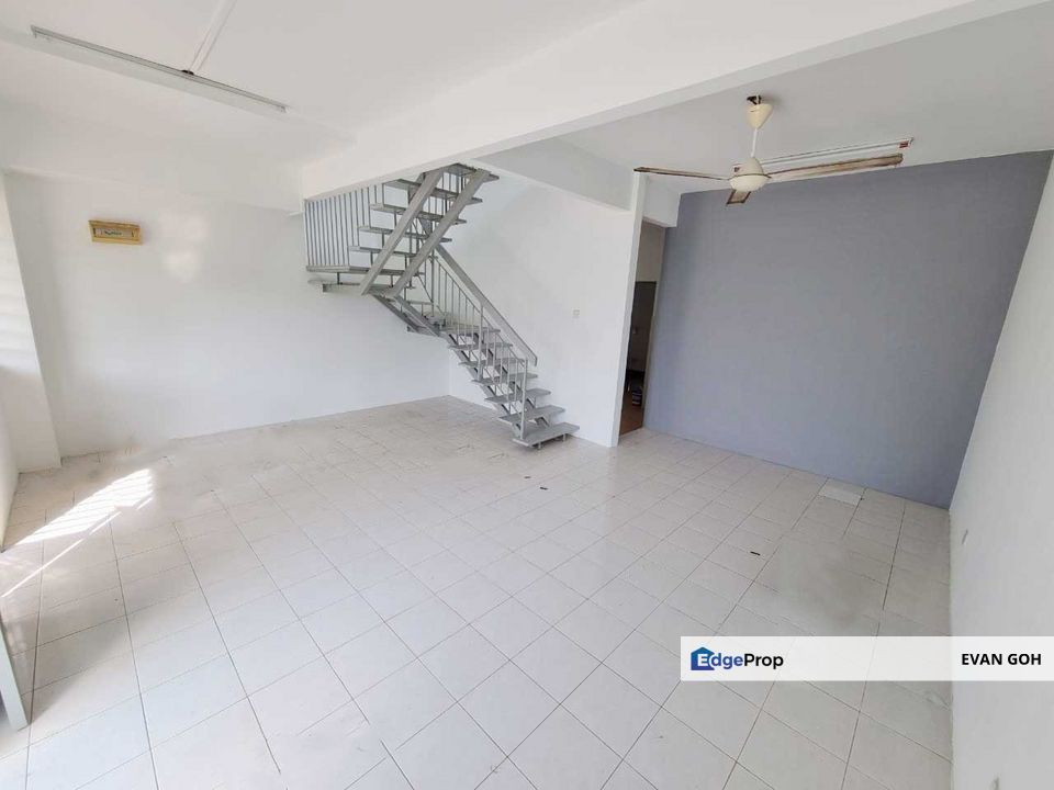 Taman Saujana Puchong 2 Storey Terrace for Sale End Lot (30x70) Bukit Puchong, Selangor, Puchong