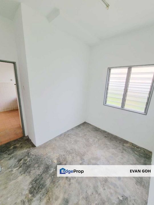 Taman Saujana Puchong 2 Storey Terrace for Sale End Lot (30x70) Bukit Puchong, Selangor, Puchong