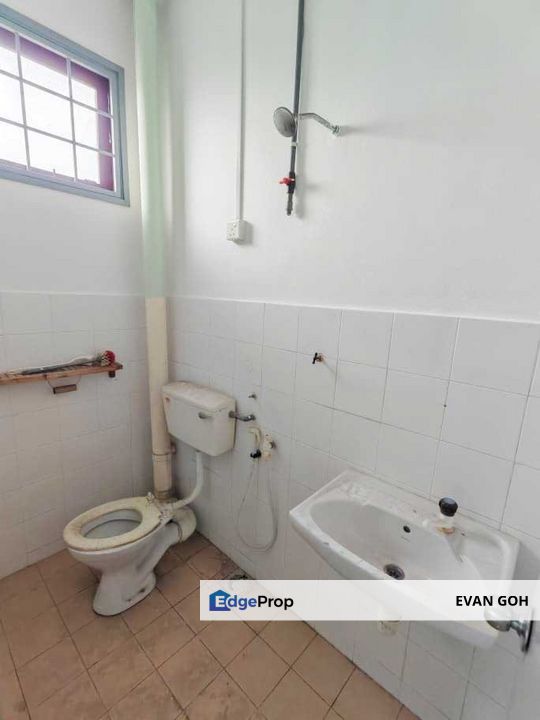 Taman Saujana Puchong 2 Storey Terrace for Sale 20x65, Selangor, Puchong