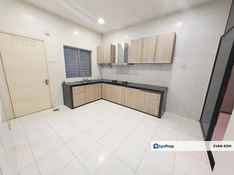 The Lake Residence, Putra Perdana Puchong townhouse for Sale Facing Lake 22x80, Selangor, Puchong