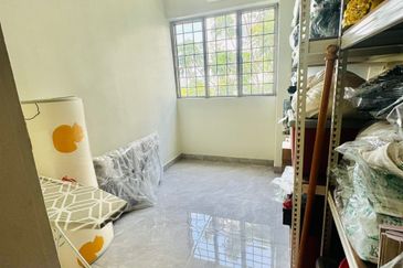 Tasik Heights Apartment