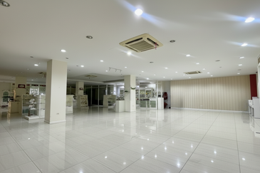 Section 13 (Seksyen 13)