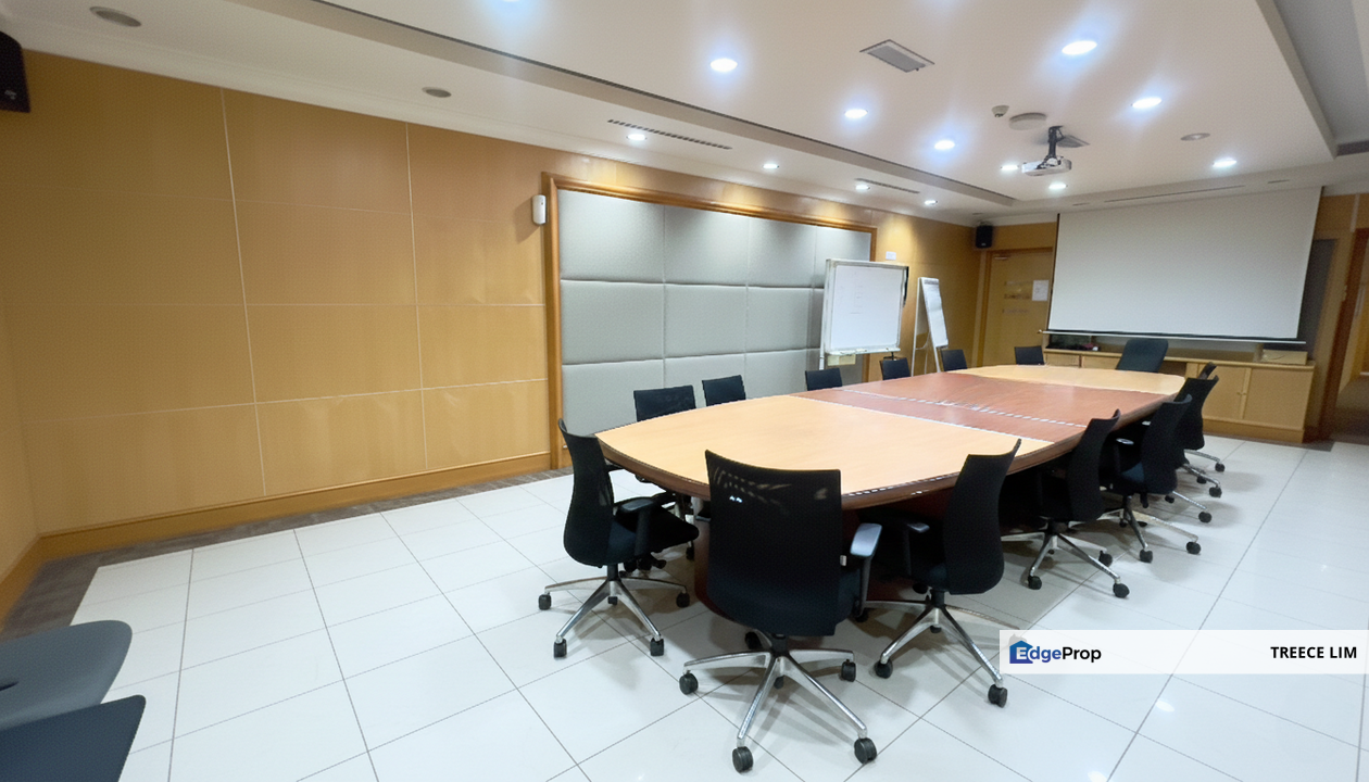 Spacious Factory Cum Warehouse with Extra Land in Shah Alam, Selangor, Shah Alam