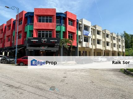 Ara damansara 3.5 storey shop for sell RM2 mil- BMV, Selangor, Petaling Jaya