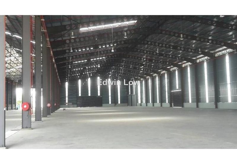 West Port, Pulau Indah