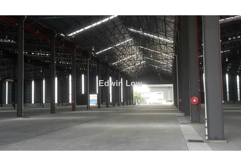 West Port, Pulau Indah