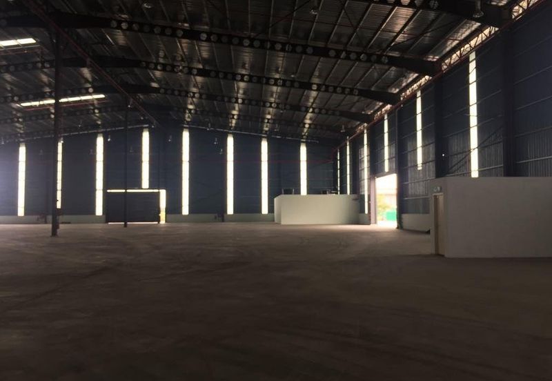 West Port, Pulau Indah