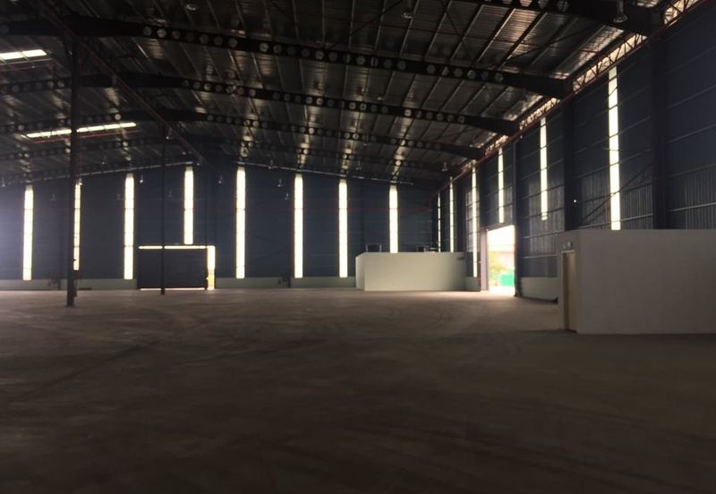 West Port, Pulau Indah