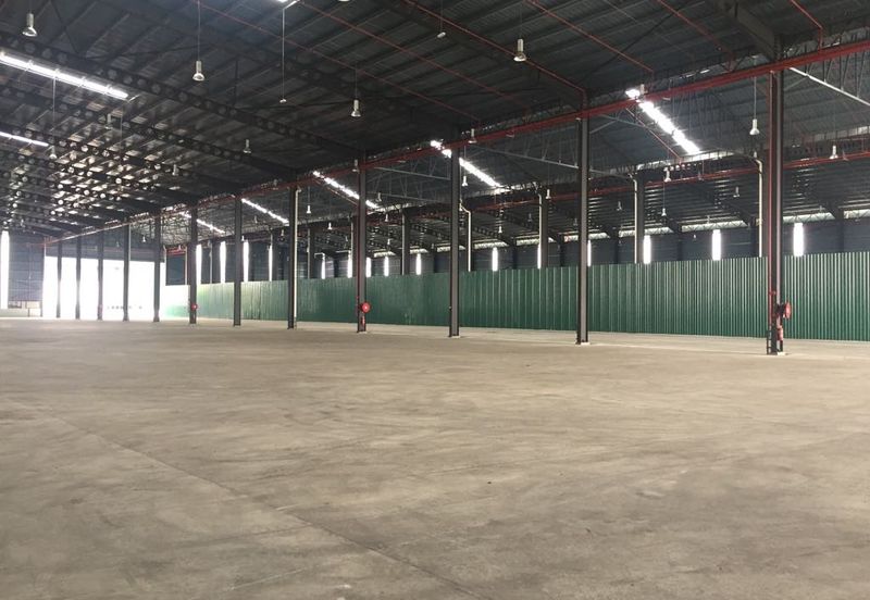 West Port, Pulau Indah