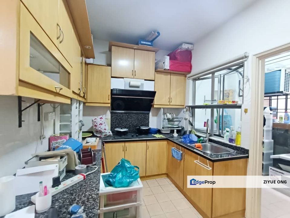 KEN DAMANSARA, PETALING JAYA, SELANGOR Renovated Partly Furnish Nice Unblock View, Selangor, Petaling Jaya