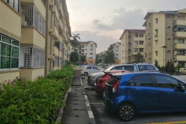 Subang Perdana Goodyear Court 1