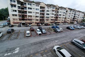 Sri Cempaka Apartment Bandar Puchong Jaya