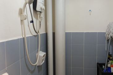 Residensi Bistaria, Ukay Bistari