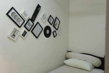 Residensi Bistaria, Ukay Bistari