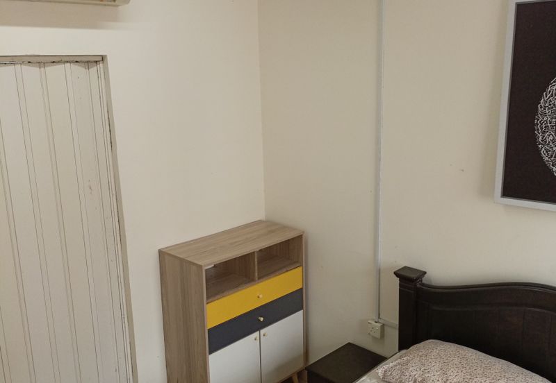 Residensi Bistaria, Ukay Bistari