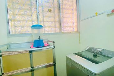 Residensi Bistaria, Ukay Bistari