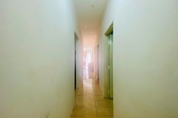 Residensi Bistaria, Ukay Bistari