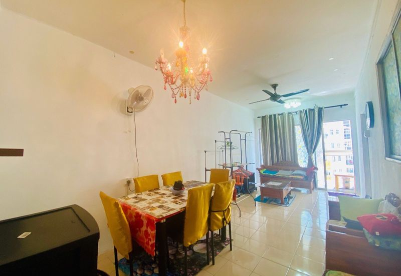 Residensi Bistaria, Ukay Bistari