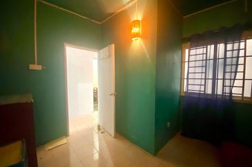 Residensi Bistaria, Ukay Bistari