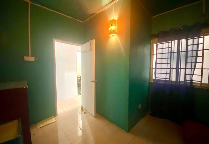 Residensi Bistaria, Ukay Bistari