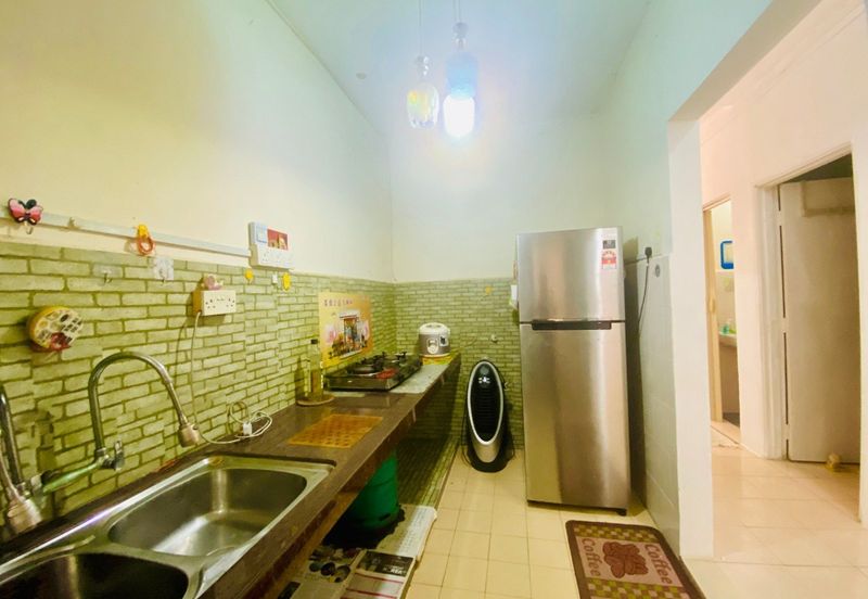 Residensi Bistaria, Ukay Bistari