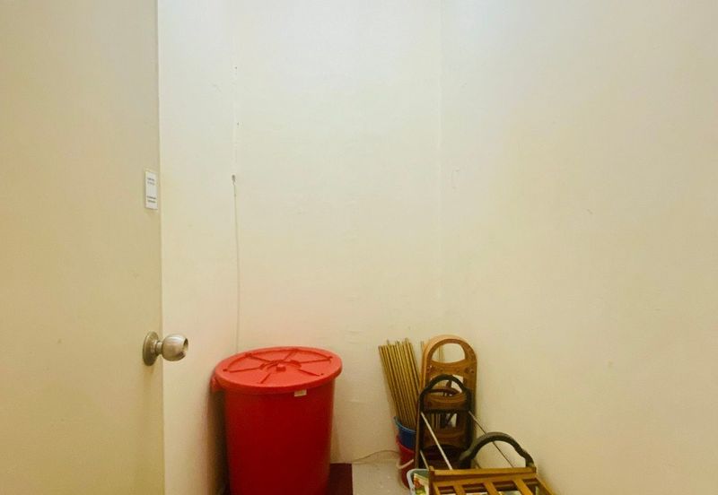 Residensi Bistaria, Ukay Bistari