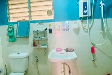 Residensi Bistaria, Ukay Bistari