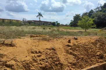 SUNGAI AMBAT JALAN KOTA TINGGI