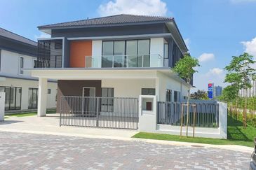 Austin Residence @Taman Mount Austin