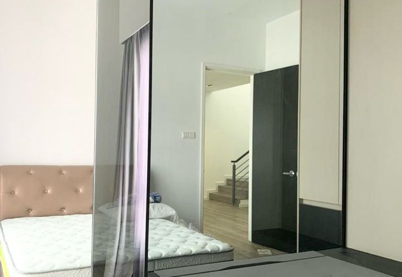 Isola Villa @ Senibong Cove