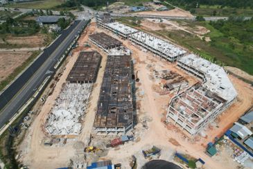 Summit Commercial Hub