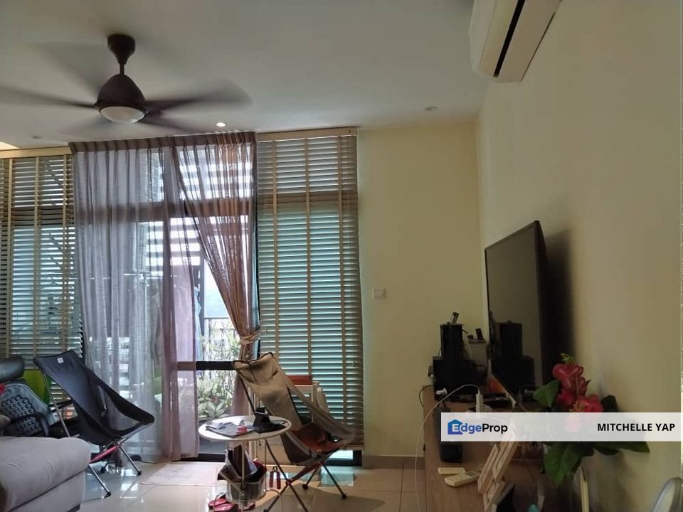JB CityWoods Condo. - 2 Plus 1 BEDRS FOR SALES - FULLY RENOVATED&FF, Johor, Johor Bahru