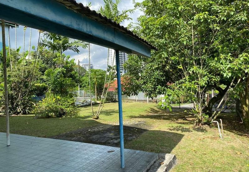 Jalan Bunga Matahari