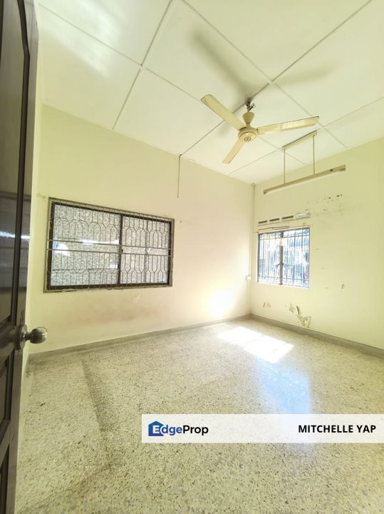 Taman Sentosa SINGLE STOREY SEMI-D      4 BEDROOMS For SALES, Johor, Segamat