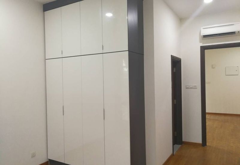 The Hills Residences, Senibong Cove