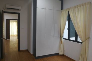 The Hills Residences, Senibong Cove