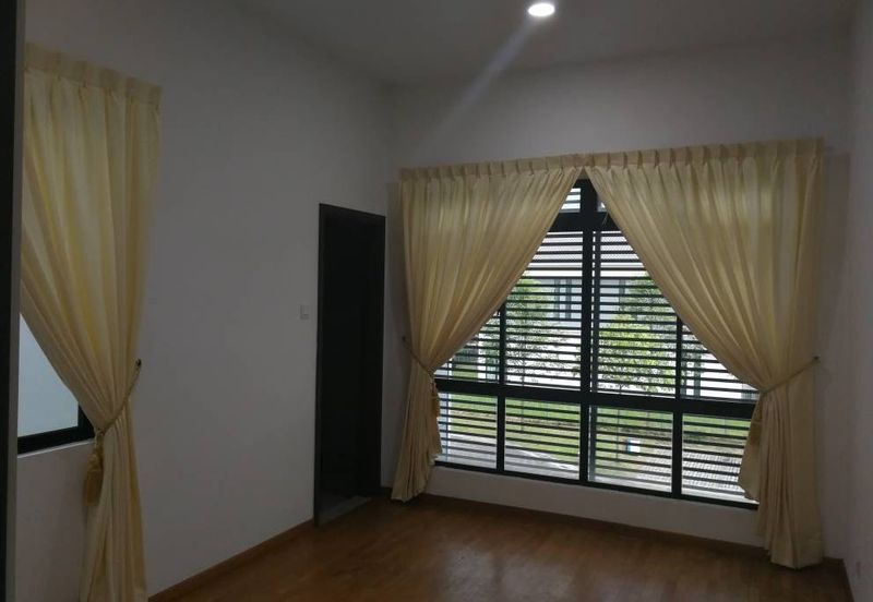 The Hills Residences, Senibong Cove